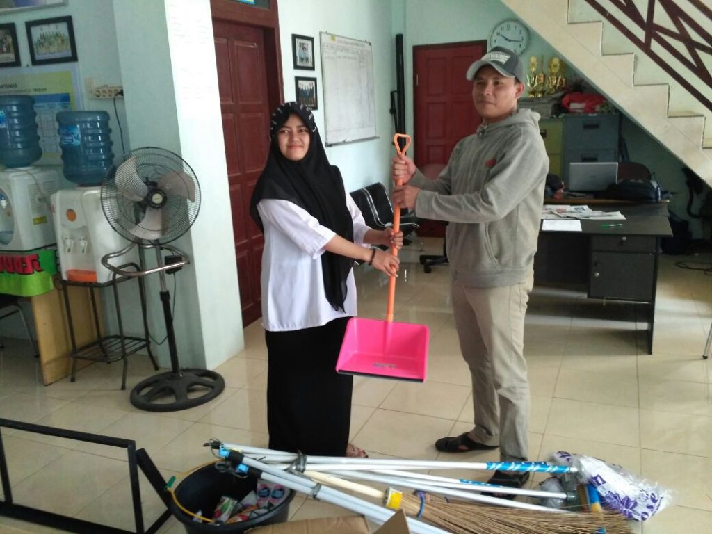 Bantuan Sarana Kebersihan Untuk Tempat Ibadah Gampong Kota Baru 1179